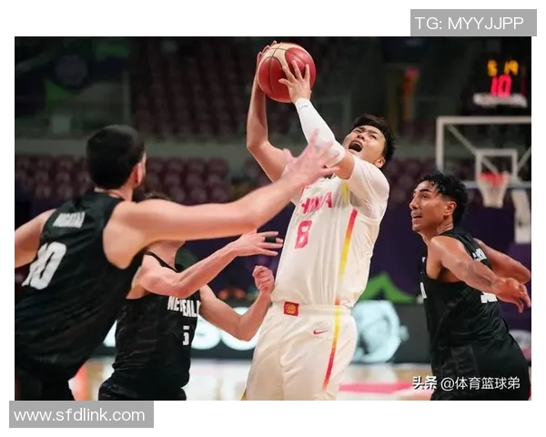 中国男篮新秀在NBA夏联大放异彩，媒体盛赞“未来之星”